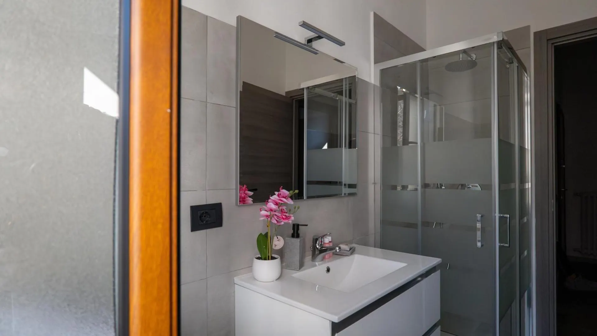 Gasthof Casa Vacanze Aria Leggiuno Italien