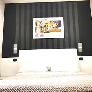 https://cinema-house-2.it-romehotels.com